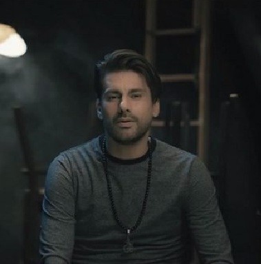 دانلود آهنگ علی سفلی دست بردار من که باختم توی بازی علی سفلی دست بردار من که باختم توی بازی