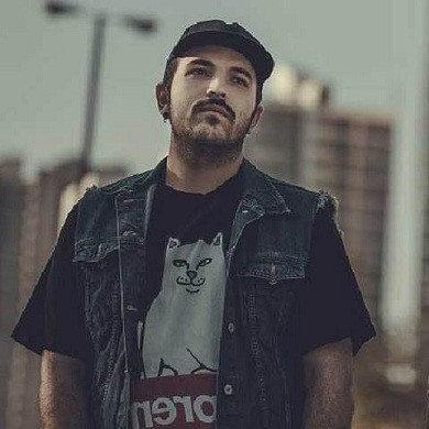 دانلود آهنگ جدید کامی یوسفی آره دیوونم کامی یوسفی آره دیوونم