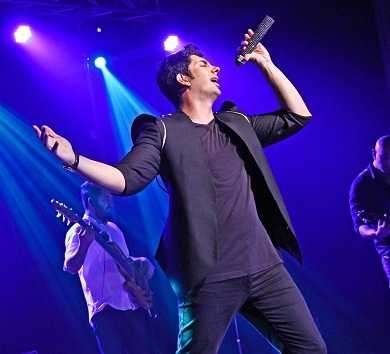 دانلود آهنگ فرزاد فرزین خرابش کردی تویی که عشقمونو حراجش کردی فرزاد فرزین خرابش کردی تویی که عشقمونو حراجش کردی