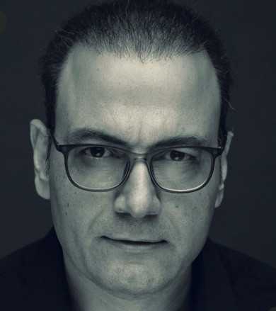 دانلود آهنگ علیرضا قربانی عاشقانه نیست علیرضا قربانی عاشقانه نیست