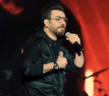 دانلود آهنگ گرشا رضایی برنامه دورهمی ( بزن بیرون از تنهایی برگرد کنارم ) گرشا رضایی برنامه دورهمی