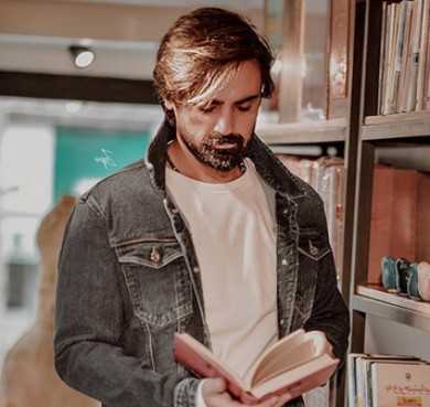 دانلود آهنگ سهراب پاکزاد میگیرم دست تورو سهراب پاکزاد میگیرم دست تورو