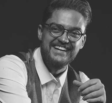 علی خدابنده پرواز