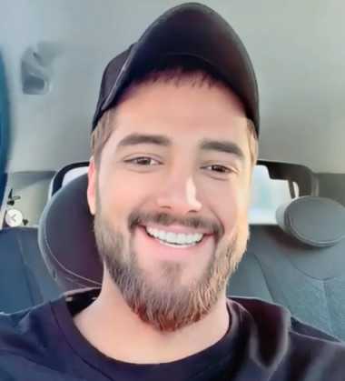 دانلود آهنگ ماکان بند چشمامو میبندم ماکان بند چشمامو میبندم