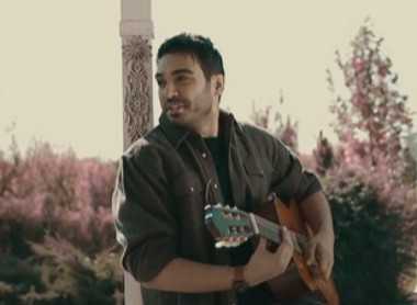 دانلود آهنگ سینا درخشنده عشق یعنی سینا درخشنده عشق یعنی