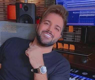 دانلود آهنگ علی عبدالمالکی ستاره دنباله دار علی عبدالمالکی ستاره دنباله دار