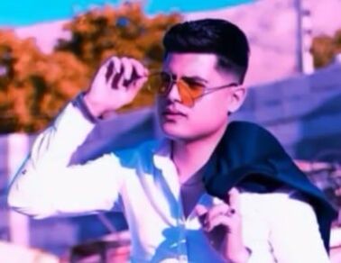 دانلود آهنگ امیرحافظ رنجبر و حسین عزیزی حاکم شهر قلبمی امیرحافظ رنجبر و حسین عزیزی حاکم شهر قلبمی