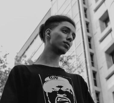 دانلود آهنگ امیر خوشنگار آروم میکنی حال بده منو میدونی تو تکی آروم جون امیر خوشنگار آروم میکنی حال بده منو میدونی تو تکی آروم جون من