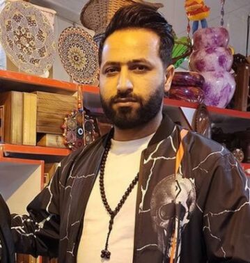 دانلود آهنگ وحید مرادی کل دنیا خبردار خبردار برای حسن یزدانی وحید مرادی کل دنیا خبردار خبردار برای حسن یزدانی