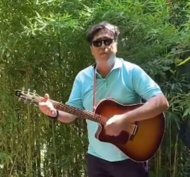 دانلود آهنگ مانی رهنما ماه و پلنگ