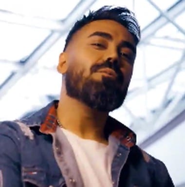 دانلود آهنگ مجید اصلاحی هلو مجید اصلاحی هلو