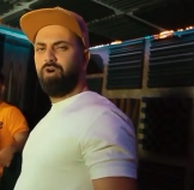 دانلود آهنگ احمد صفایی زل بزن