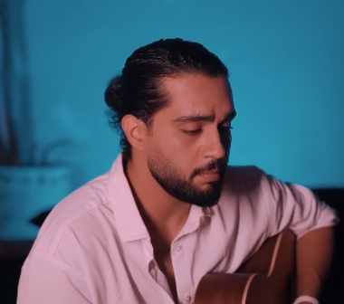 دانلود آهنگ حامیم عشقشو داری حامیم عشقشو داری