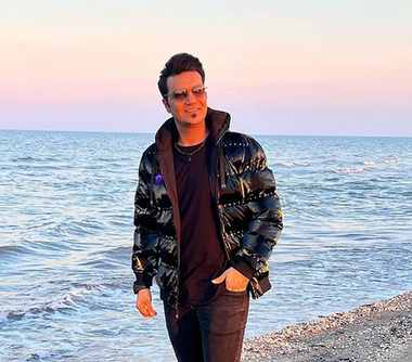 دانلود آهنگ علیرضا روزگار گیسو گندمی علیرضا روزگار گیسو گندمی