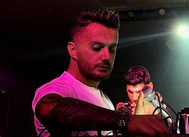 دانلود آهنگ ابی عالی مثلا عاشق بووم ابی عالی مثلا عاشق بووم