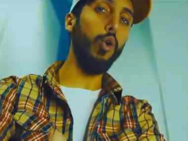 دانلود آهنگ زانکو مثلا روم زوم کنی بوم بوم کنه قلبم زانکو مثلا روم زوم کنی بوم بوم کنه قلبم