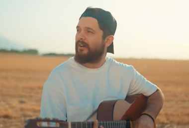 دانلود آهنگ سینا پارسیان خالی سینا پارسیان خالی