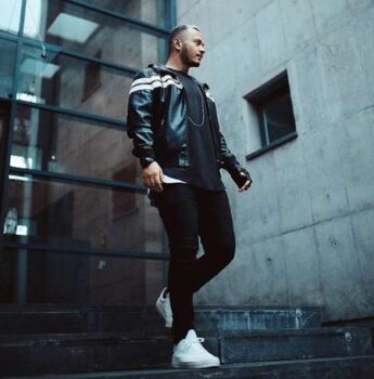 دانلود آهنگ میخوام واسه آخرین بار تب دستاتو بگیرم اشوان Mp3 دانلود آهنگ میخوام واسه آخرین بار تب دستاتو بگیرم اشوان Mp3