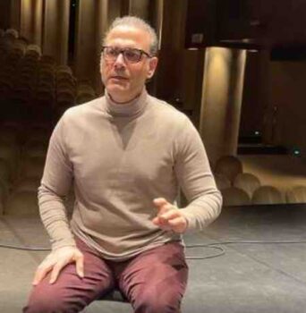 دانلود آهنگ ارغوان شاخه همخون جدا مانده ی من آسمان تو چه رنگ است امروز علیرضا قربانی Mp3 دانلود آهنگ ارغوان شاخه همخون جدا مانده ی من آسمان تو چه رنگ است امروز علیرضا قربانی Mp3