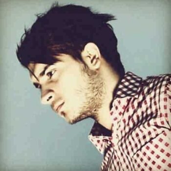 دانلود آهنگ یکی شبیه تو با چشمای روشن با یک غریبه بود ولی بدون من ایمان غلامی Mp3 دانلود آهنگ یکی شبیه تو با چشمای روشن با یک غریبه بود ولی بدون من ایمان غلامی Mp3