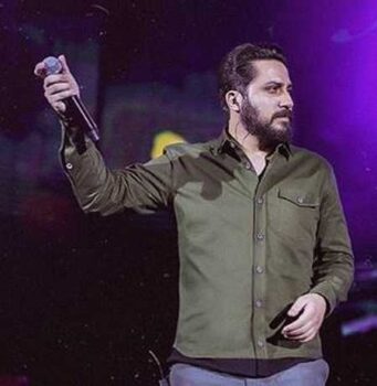 دانلود آهنگ شکی یادش نمیاد کی بودیم عاشق حافظه ی این شهرم آرزوهامو نبردم از یاد روزبه بمانی Mp3 دانلود آهنگ شکی یادش نمیاد کی بودیم عاشق حافظه ی این شهرم آرزوهامو نبردم از یاد روزبه بمانی Mp3