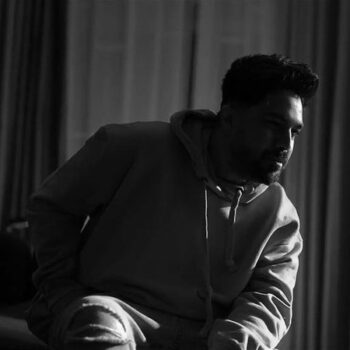 دانلود آهنگ تو این خیابونا بازم در به درم تو فکر تو بودم گفتم زنگ بزنم شایان اشراقی Mp3 دانلود آهنگ تو این خیابونا بازم در به درم تو فکر تو بودم گفتم زنگ بزنم شایان اشراقی Mp3