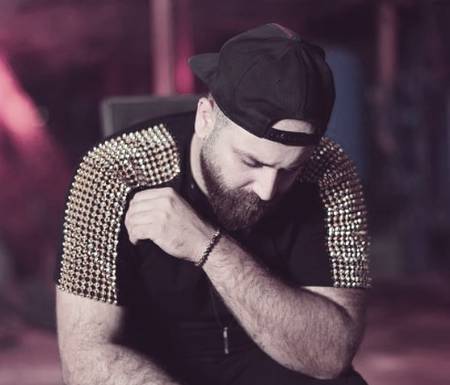 دانلود آهنگ یه غم شیرین تو دلم کاشتی منو عاشق کردی احمد صفایی Mp3 دانلود آهنگ یه غم شیرین تو دلم کاشتی منو عاشق کردی رفتی و این راهش نیس احمد صفایی Mp3