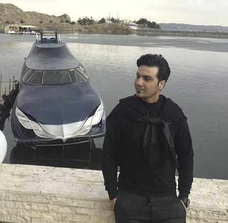 دانلود آهنگ من به همینم راضیم فقط نگاه کنی منو ببین چه شعری علیرضا روزگار Mp3 دانلود آهنگ من به همینم راضیم فقط نگاه کنی منو ببین چه شعری میسازم همین نگاه کردنو علیرضا روزگار Mp3