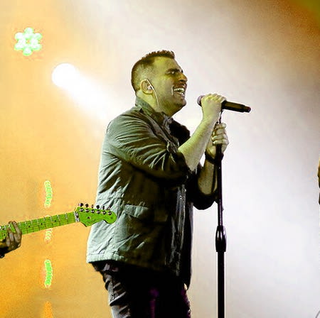 دانلود آهنگ اینجا فقط زمانه که میگذره این خونه از همیشه کوچیکتره علیرضا طلیسچی Mp3 دانلود آهنگ اینجا فقط زمانه که میگذره این خونه از همیشه کوچیکتره علیرضا طلیسچی Mp3