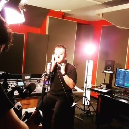 دانلود آهنگ چشای من پر خواهشه نگاه تو یه نوازشه برای این دل دیوونه امین رستمی Mp3 دانلود آهنگ چشای من پر خواهشه نگاه تو یه نوازشه برای این دل دیوونه امین رستمی Mp3