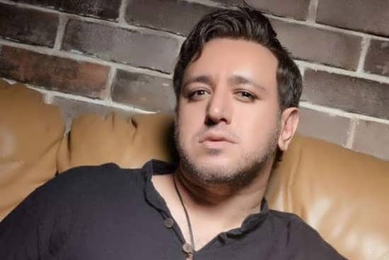 دانلود آهنگ وقتی غرق اضطرابم یا نمیتونم بخوابم فکر امین رستمی Mp3 دانلود آهنگ وقتی غرق اضطرابم یا نمیتونم بخوابم فکر چشمای تو آرامشمه امین رستمی Mp3