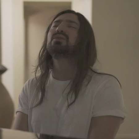 دانلود آهنگ صدای بارون من سرگردون هنوز تو فکرم تو فکرت خانوم امیر عباس گلاب Mp3 دانلود آهنگ صدای بارون من سرگردون هنوز تو فکرم تو فکرت خانوم امیر عباس گلاب Mp3