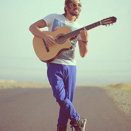 دانلود آهنگ بشین پای حرفای من بشین با تمام وجود امیر عباس گلاب Mp3 دانلود آهنگ بشین پای حرفای من بشین با تمام وجود امیر عباس گلاب Mp3