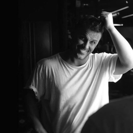 دانلود آهنگ دمش گرم انقد اضافه کاری این اواخر داشت که نمیشد جمش کرد آرمین زارعی Mp3 دانلود آهنگ دمش گرم انقد اضافه کاری این اواخر داشت که نمیشد جمش کرد آرمین زارعی Mp3