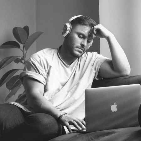 دانلود آهنگ یهو چی شدش همه چیو خط کشیدم دورش آرمین زارعی Mp3 دانلود آهنگ یهو چی شدش همه چیو خط کشیدم دورش آرمین زارعی Mp3