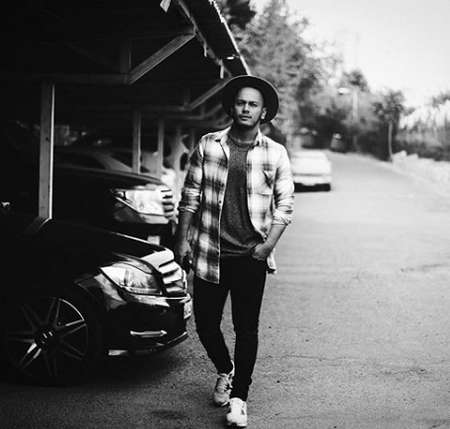 دانلود آهنگ دیگه نامه هاتو نمیخوام بخونم بعد رفتن تو نمیخوام بمونم اشوان Mp3 دانلود آهنگ بعد یه عمری سرسری تورو چشم من دید اشوان Mp3