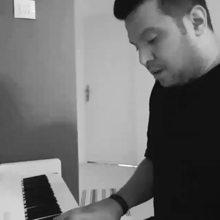 دانلود آهنگ دستتو بذار رو قلبم قلب من نفس نداره بابک مافی Mp3 دانلود آهنگ دستتو بذار رو قلبم قلب من نفس نداره بابک مافی Mp3