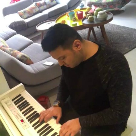 دانلود آهنگ مثل پرنده پر دادن مثل تو باغچه گل کاشتن بابک مافی Mp3 دانلود آهنگ مثل پرنده پر دادن مثل تو باغچه گل کاشتن بابک مافی Mp3