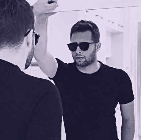 دانلود آهنگ دل بده به عاشقی ببین چه کارت میکنم میگریزی ز من عاقبت شکارت میکنم گروه ایهام Mp3