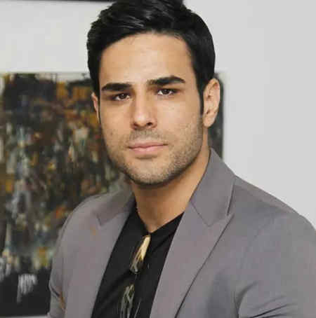 دانلود آهنگ قد رعنای تورا بس تماشا کنم دلبر میکشد مرا چرا حاشا کنم ایوان بند Mp3 دانلود آهنگ قد رعنای تورا بس تماشا کنم دلبر میکشد مرا چرا حاشا کنم ایوان بند Mp3