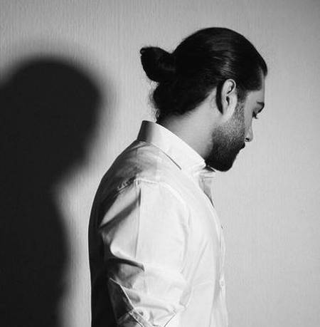 دانلود آهنگ یه سری سیاه و سفیدا خوبن مث برف لای موهات حامیم Mp3 دانلود آهنگ یه سری سیاه و سفیدا خوبن مث برف لای موهات حامیم Mp3