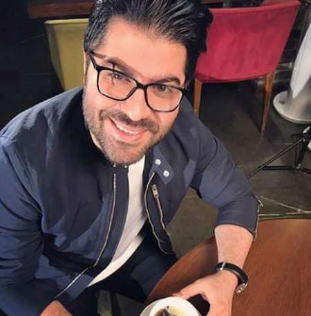 دانلود آهنگ چه هوایی چقدر شیرینه با تو زیر بارونا قدم وای چه خوبه تو باشی حامد همایون Mp3 دانلود آهنگ چه هوایی چقدر شیرینه با تو زیر بارونا قدم وای چه خوبه تو باشی کنارت قید دنیارو زدم حامد همایون Mp3