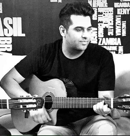 دانلود آهنگ این بار اولی نبود که توی قلب من میمرد اون با نگاهای عجیب کفر منو در می آورد حمید عسکری Mp3 دانلود آهنگ این بار اولی نبود که توی قلب من میمرد اون با نگاهای عجیب کفر منو در می آورد حمید عسکری Mp3