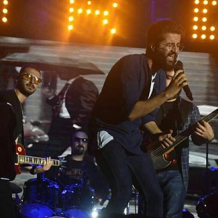 دانلود آهنگ من مریضم به چشای نازت عشق میون من و تو یه رازه هوروش بند Mp3 دانلود آهنگ من مریضم به چشای نازت عشق میون من و تو یه رازه هوروش بند Mp3