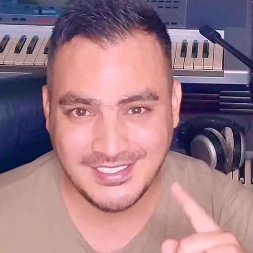 دانلود آهنگ دلم پیش تو داره عجب حال و هوایی تموم شهر میدونن کامران مولایی Mp3 دانلود آهنگ دلم پیش تو داره عجب حال و هوایی تموم شهر میدونن که عشق من شمایی کامران مولایی Mp3