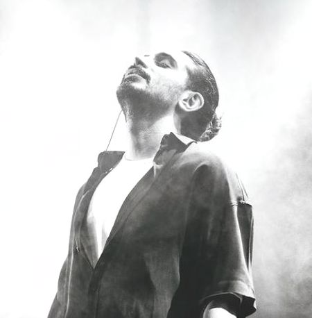 دانلود آهنگ یک نفر میرسد از راه که ماه پیش نگاهش کم است کسری زاهدی Mp3 دانلود آهنگ یک نفر میرسد از راه که ماه پیش نگاهش کم است بر دل من مرهم است کسری زاهدی Mp3