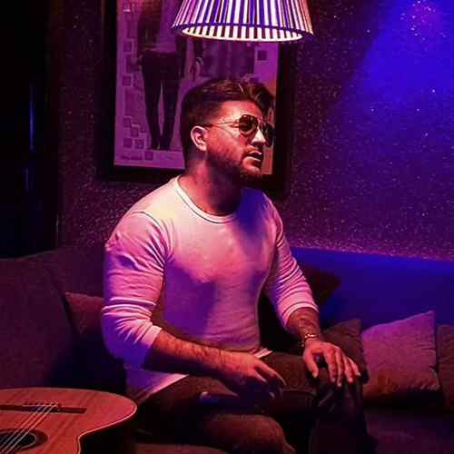 دانلود آهنگ هزار تا عکس داغ از شعله گرم برای روزای برفی گرفتم مجید خراطها Mp3 دانلود آهنگ هزار تا عکس داغ از شعله گرم برای روزای برفی گرفتم مجید خراطها Mp3