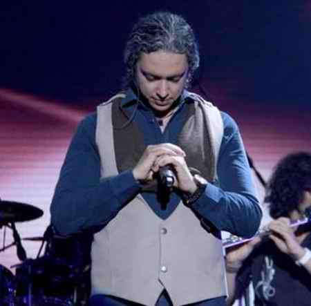 دانلود آهنگ این بوی همون عطره ازش خاطره داری این عکس مازیار فلاحی Mp3 دانلود آهنگ این بوی همون عطره ازش خاطره داری این عکس همونیه که تنهاش نمیذاری مازیار فلاحی Mp3