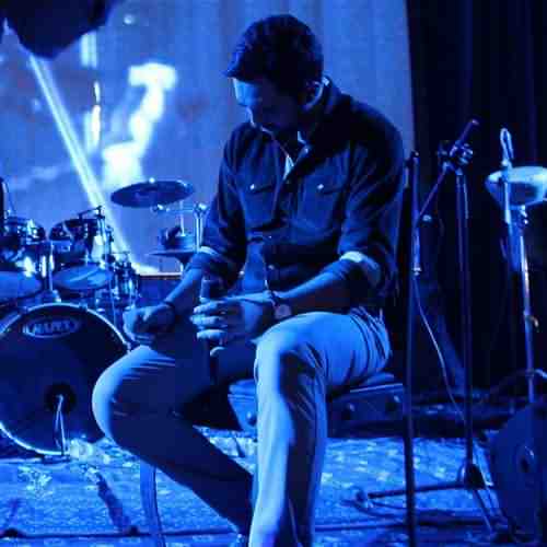 دانلود آهنگ همیشه بغض تو دنیامو لرزوند هوای گریه هامو داری یا نه مهدی یراحی Mp3