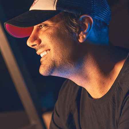 دانلود آهنگ تورو دیدم دلم از دست رفت  آخه زیباتر از تو مگه هست مهدی جهانی Mp3